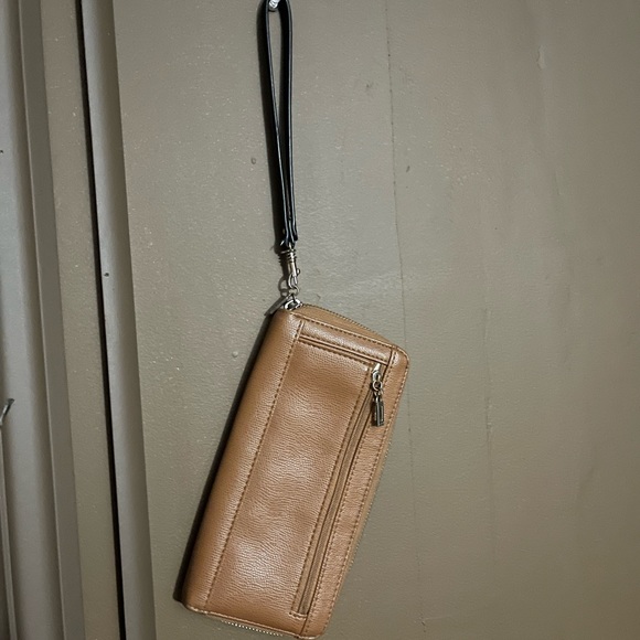 Guess wallet - Picture 2 of 3